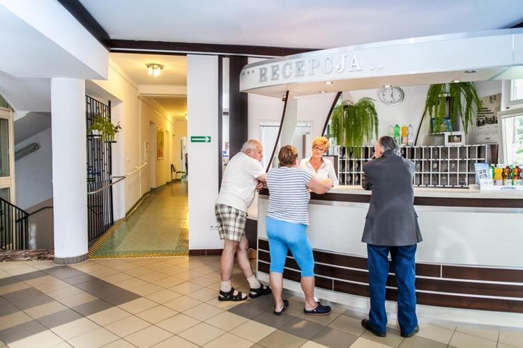 Osrodek Uzdrowiskowy Beskid Hotell Wysowa-Zdrój Exteriör bild
